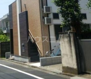 2/2 エントランス