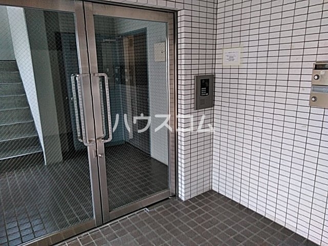 2/3 エントランス