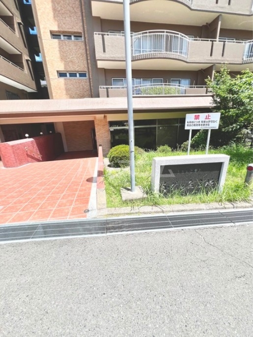 15/22 エントランス