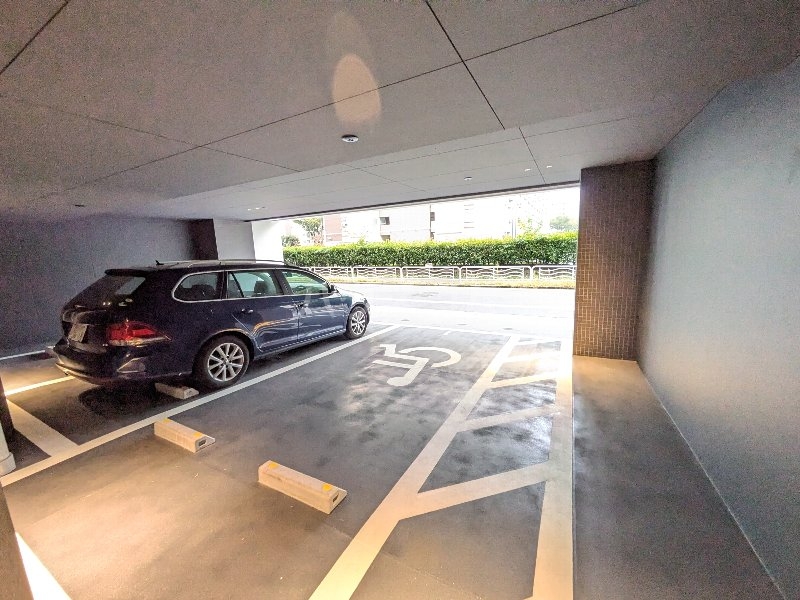 26/30 駐車場