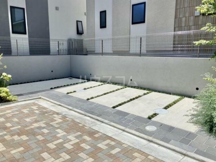17/25 駐車場