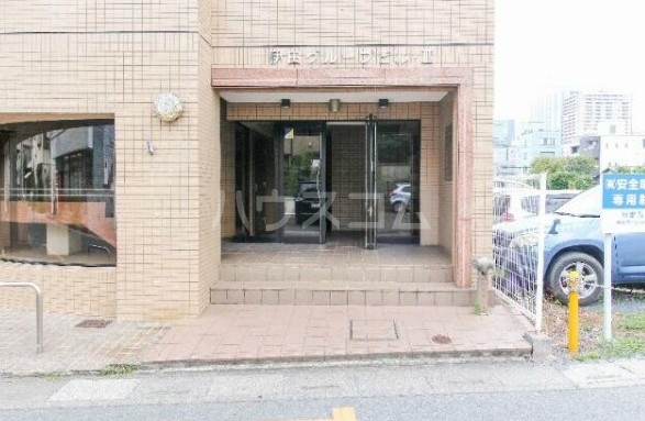 18/20 エントランス