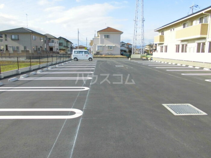 18/22 駐車場