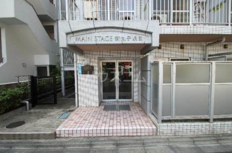 16/26 エントランス