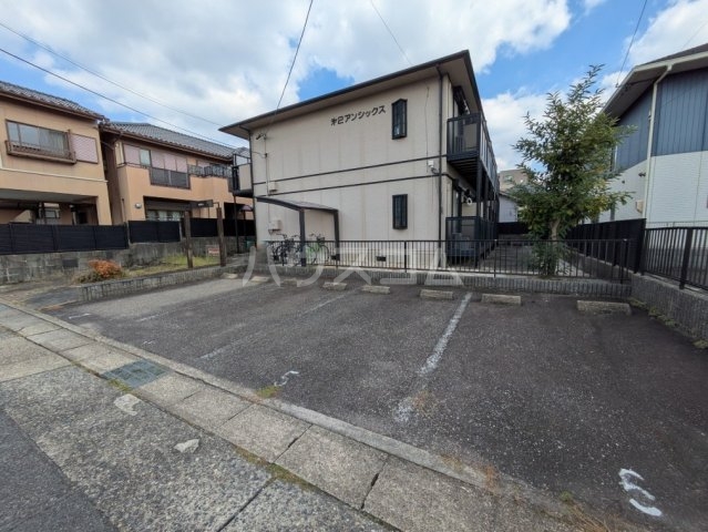17/23 駐車場