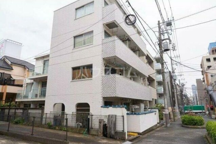 20/22 エントランス