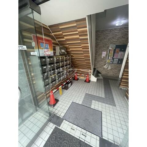 14/21 エントランス