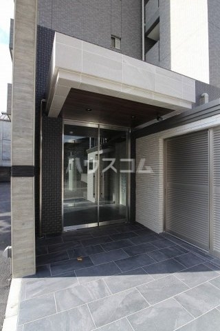 14/19 エントランス