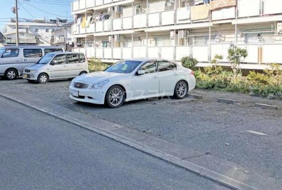 17/25 駐車場
