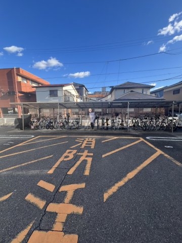 18/27 駐車場