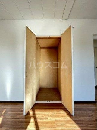 13/30 収納