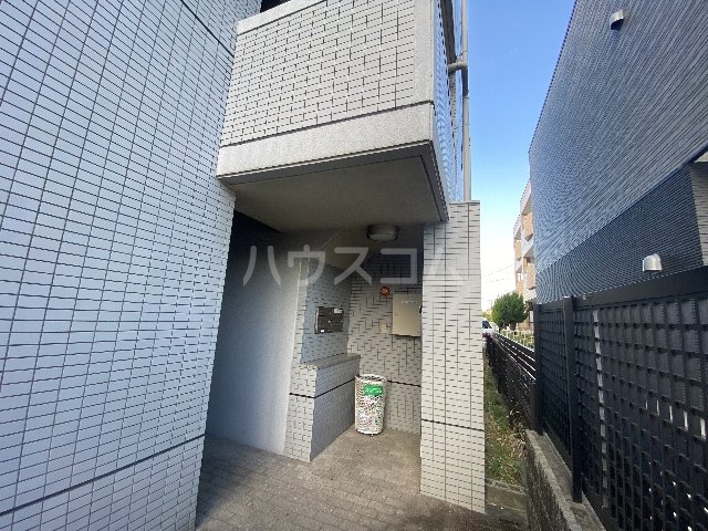 19/26 エントランス