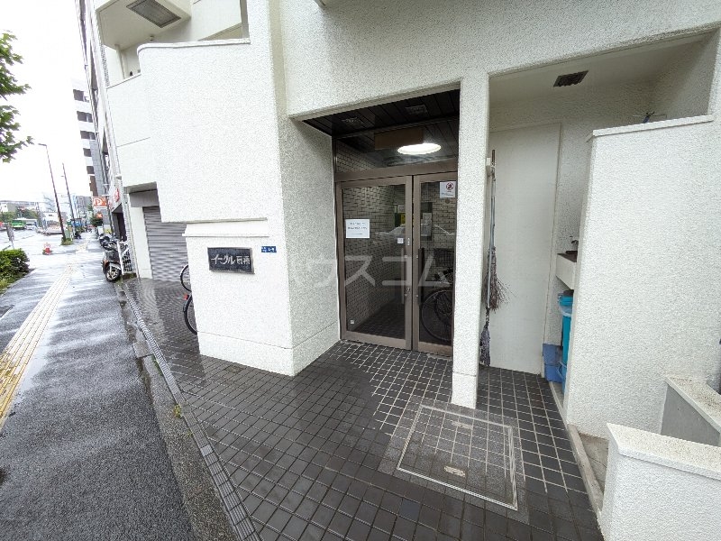 2/4 エントランス