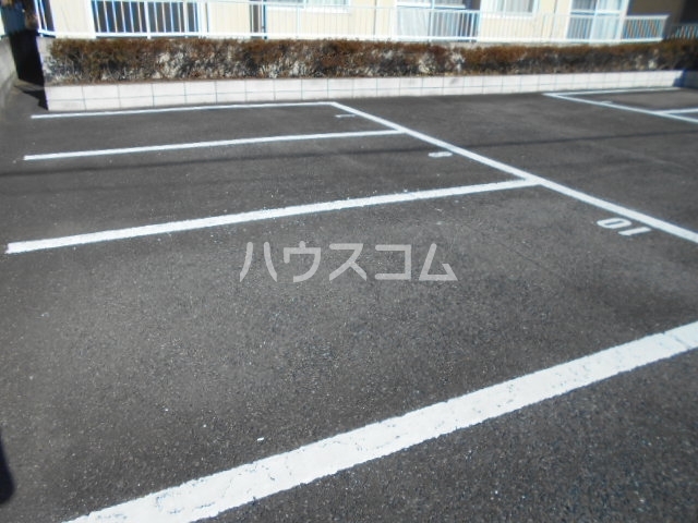 17/27 駐車場