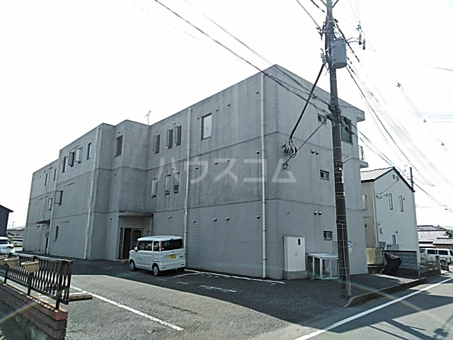 28/30 駐車場