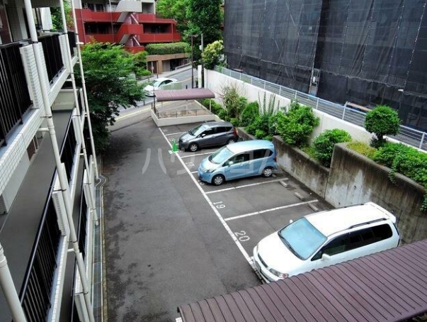 22/23 駐車場
