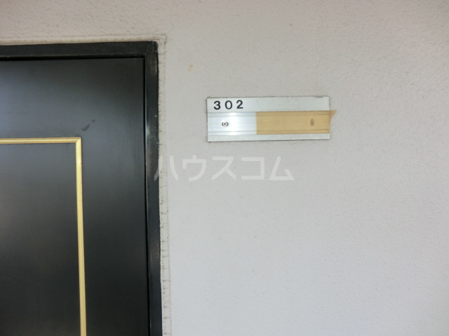 16/21 エントランス