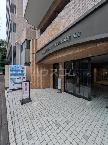 2/5 エントランス