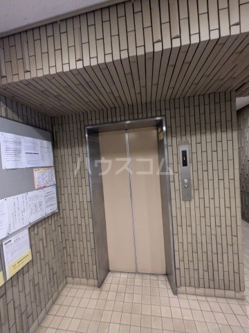 22/24 エントランス
