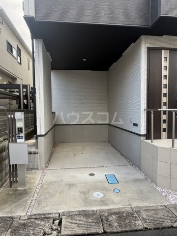 27/30 駐車場