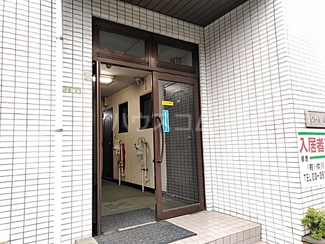 13/15 エントランス