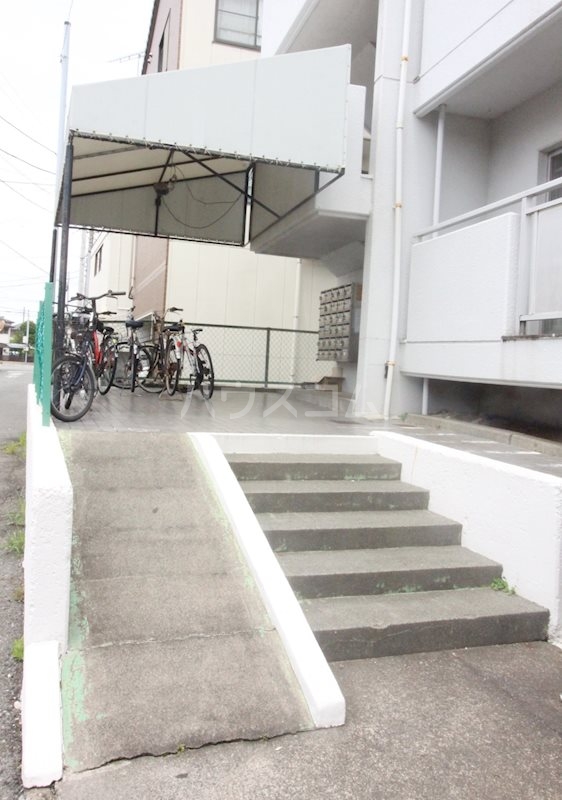 14/18 エントランス