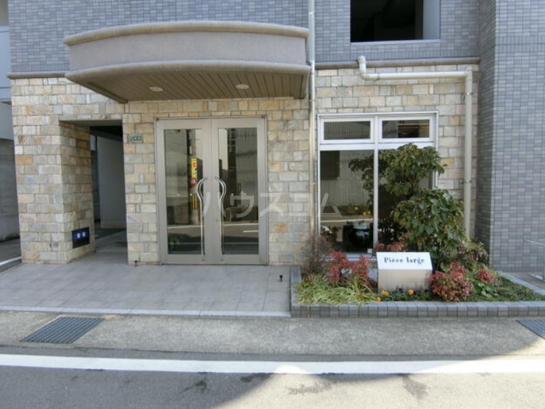 2/3 エントランス