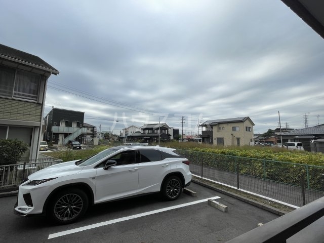 18/24 駐車場
