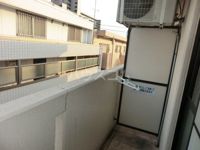 19/28 バルコニー