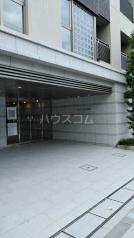 21/28 エントランス