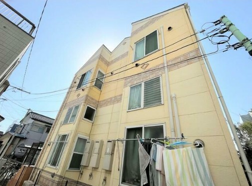 25/29 エントランス