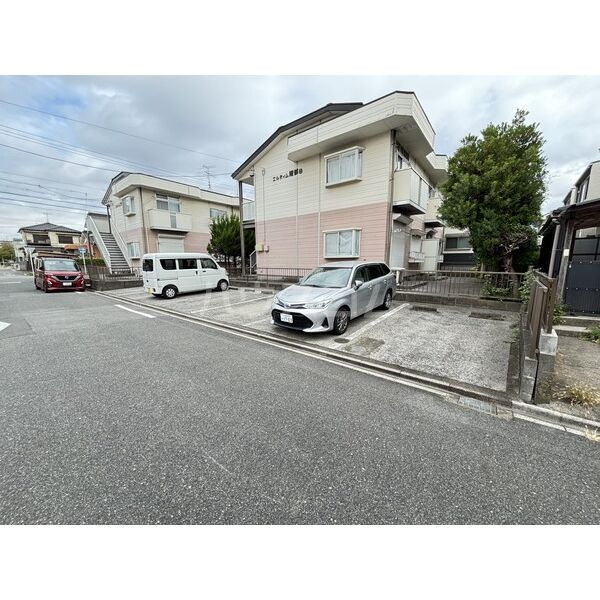 3/3 駐車場