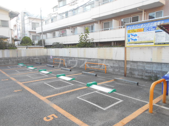 21/25 駐車場