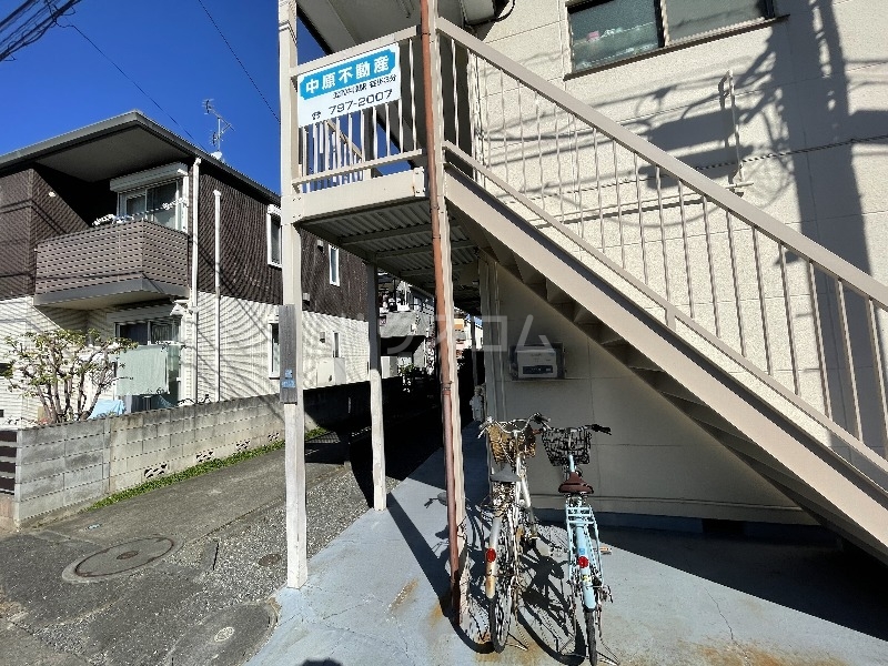 21/25 エントランス