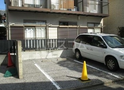 15/16 駐車場