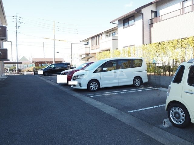 2/7 駐車場