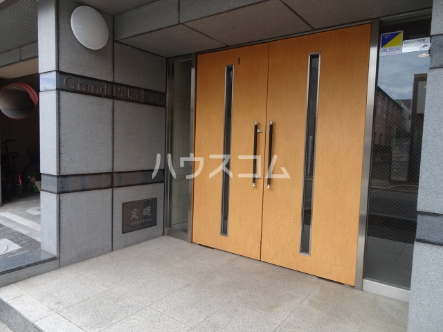 22/30 エントランス