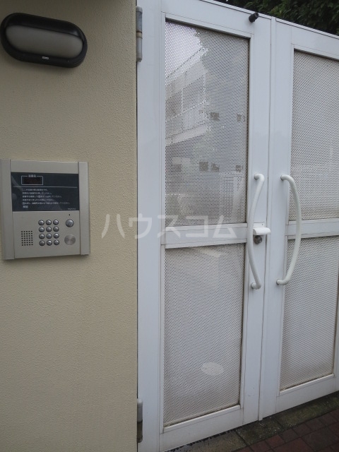 20/28 エントランス