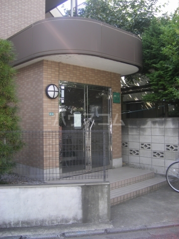 13/19 エントランス