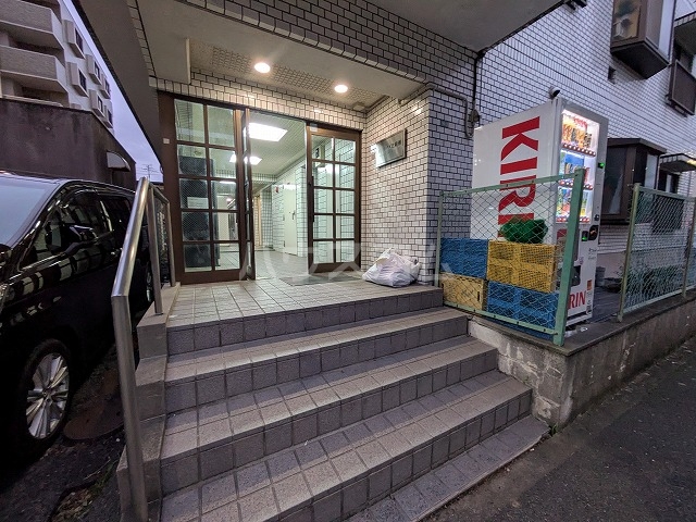 29/30 エントランス
