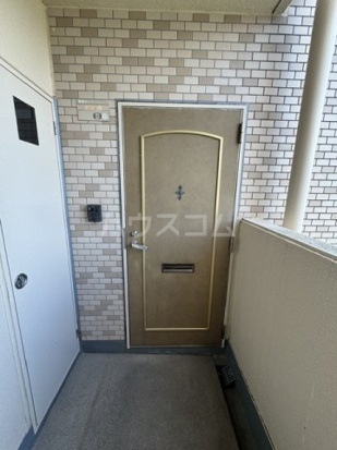 2/13 玄関