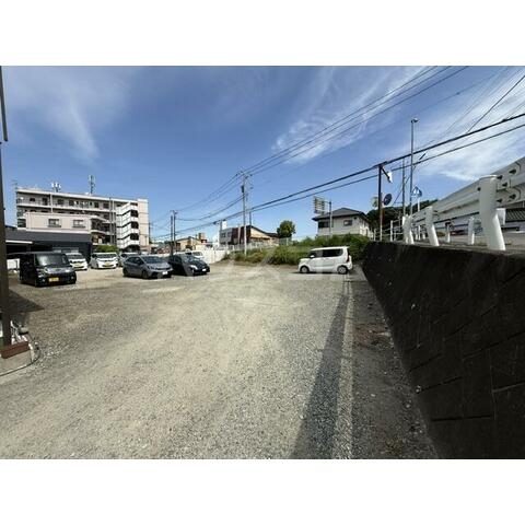 18/21 駐車場