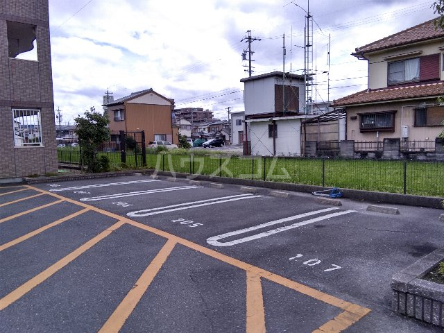 18/26 駐車場