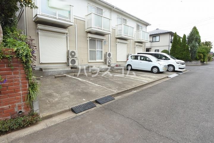 14/16 駐車場