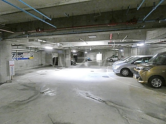 24/28 駐車場