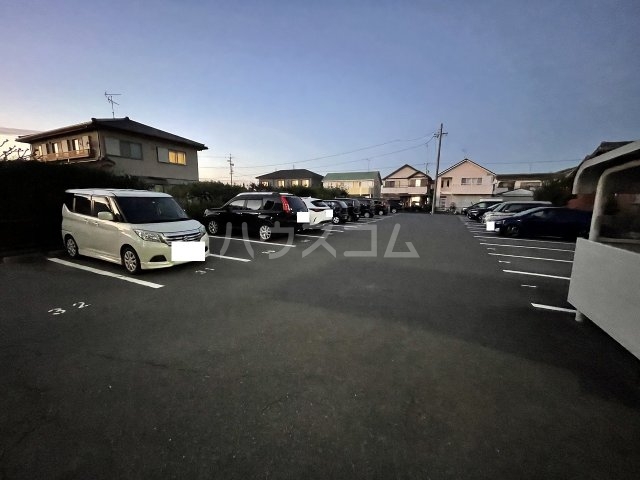 19/22 駐車場
