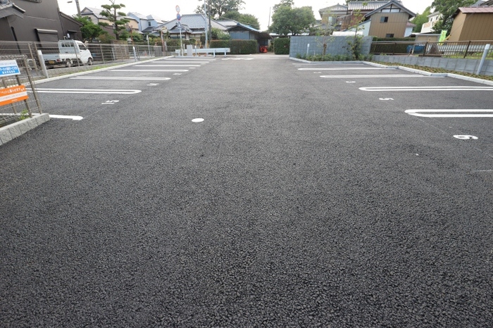 16/18 駐車場