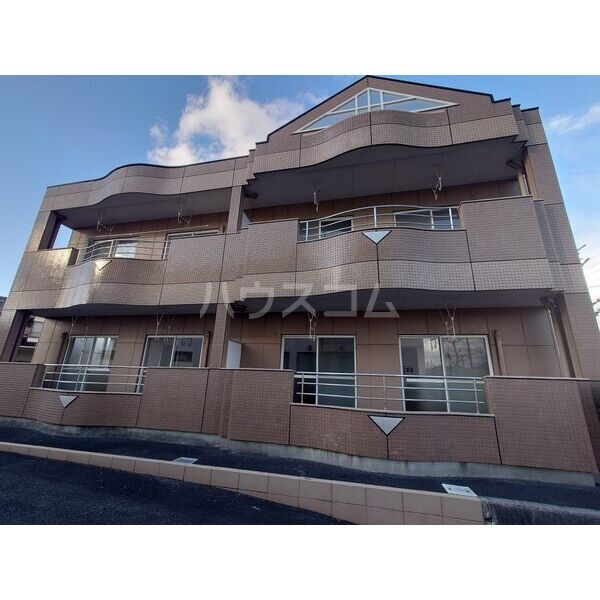 27/30 エントランス