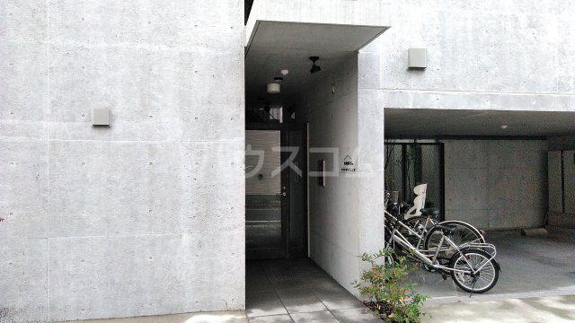 2/3 エントランス