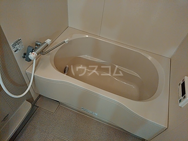 13/30 浴室
